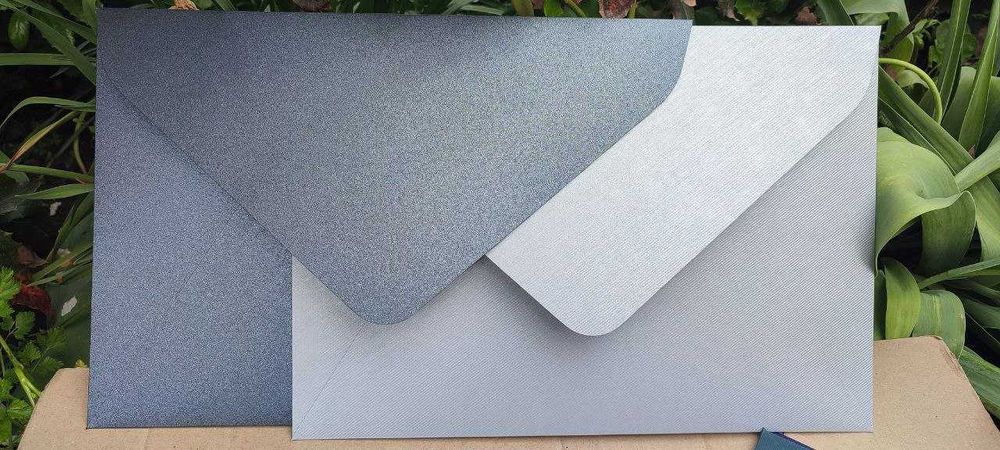 Конверти С4 з клапаном на магніті із щільного картону