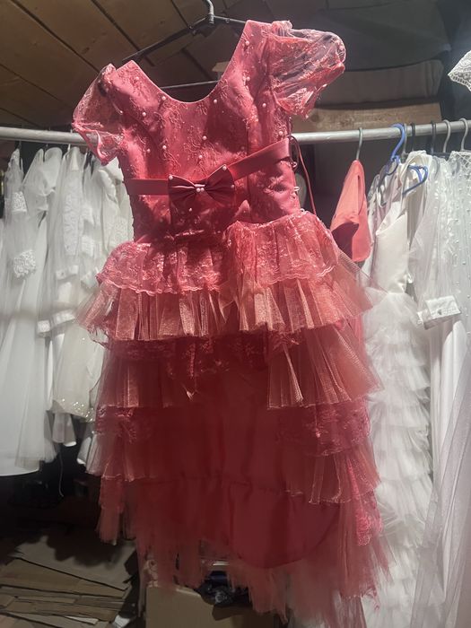 Розпродаж  нарядні плаття всі по 250 гривень