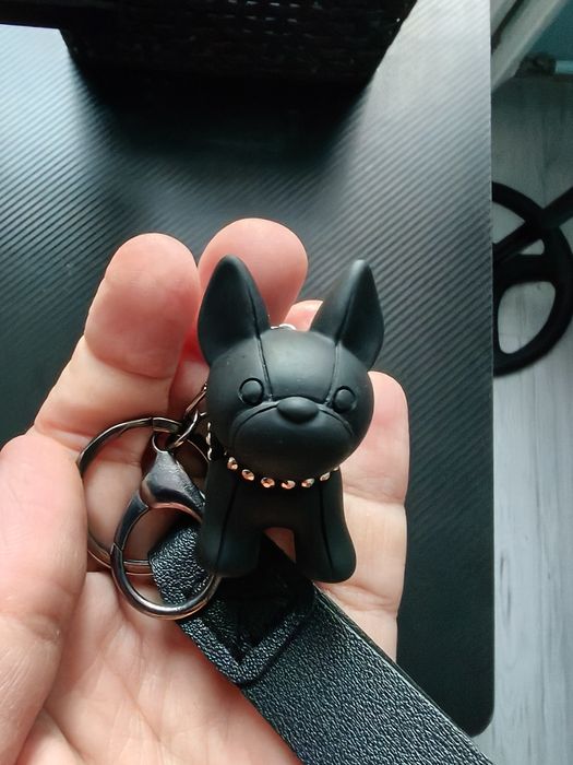 Brelok do torebki,kluczy "czarny piesek"