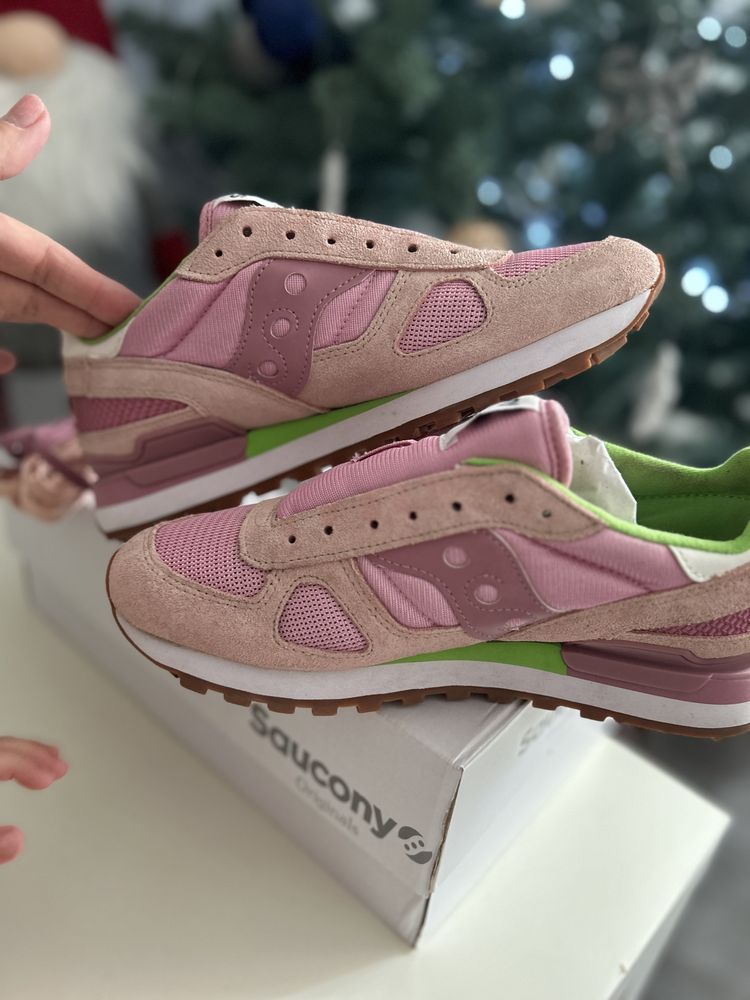 Кросівки оригінал жіночі рожеві Saucony Shadow