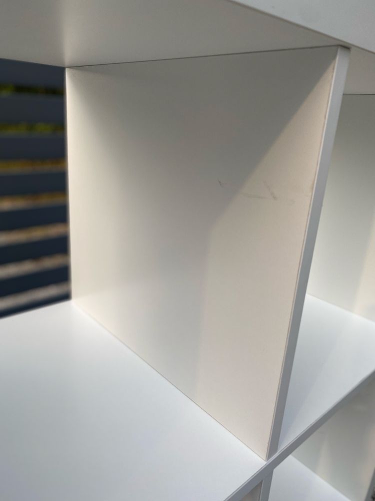 Biały regał Kallax Ikea