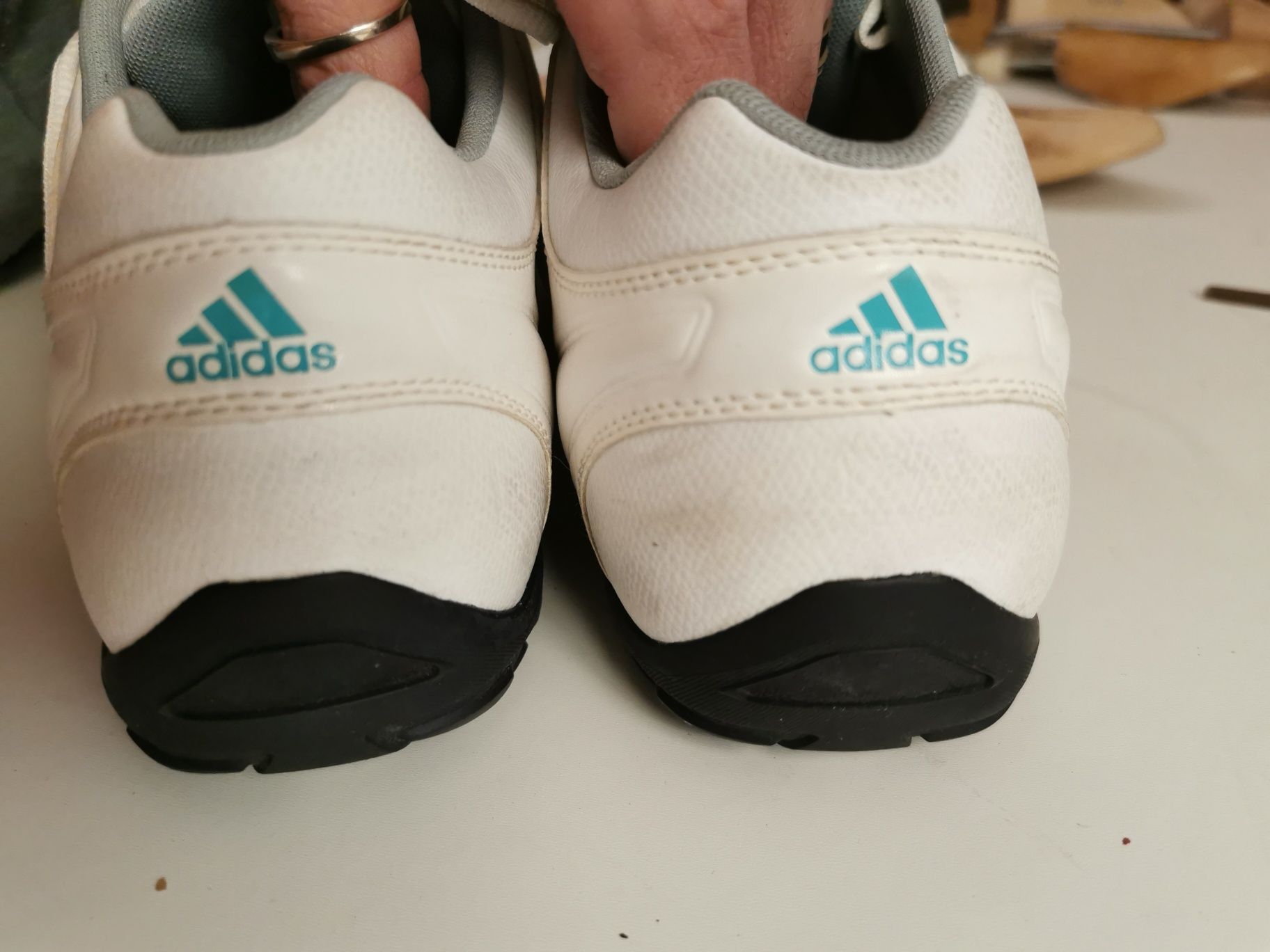 Buty meskie sportowe skórzane firmy Adidas  r. 31.5 cm