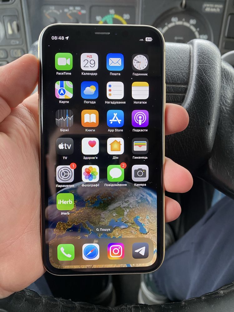 Продам Iphone Xr