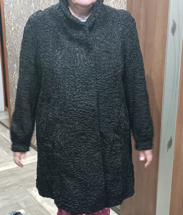 Шубка до колена каракуль натуральный