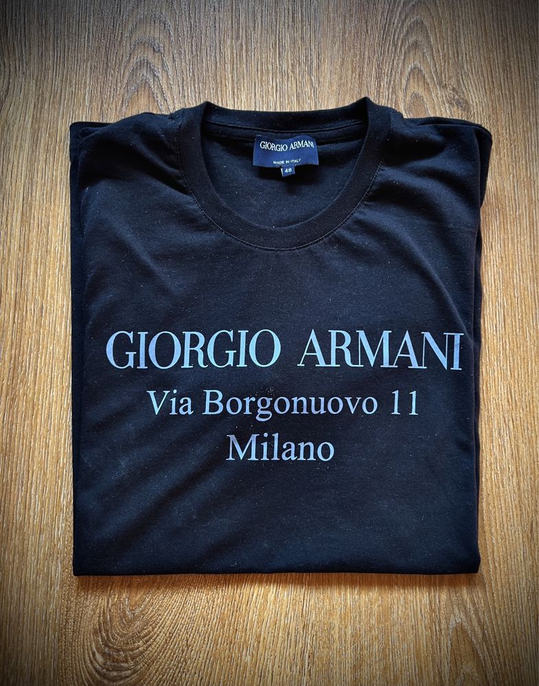 T-shirt GIORGIO ARMANI czarny 48 unisex