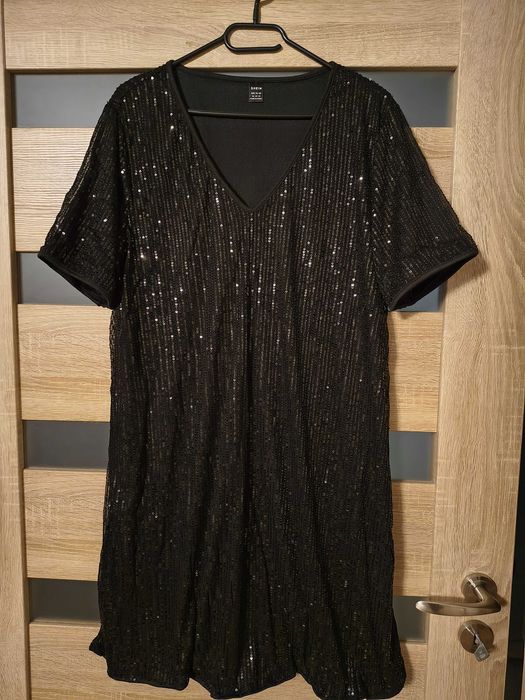 Sukienka nowa cekiny 44