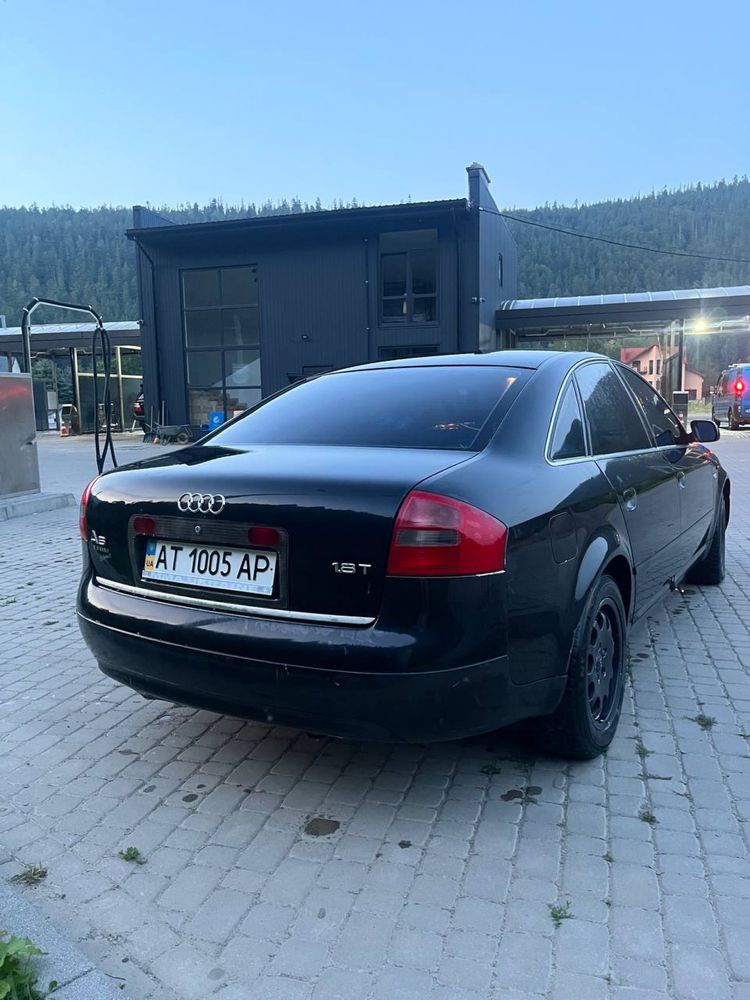 Audi A6 C5 седан