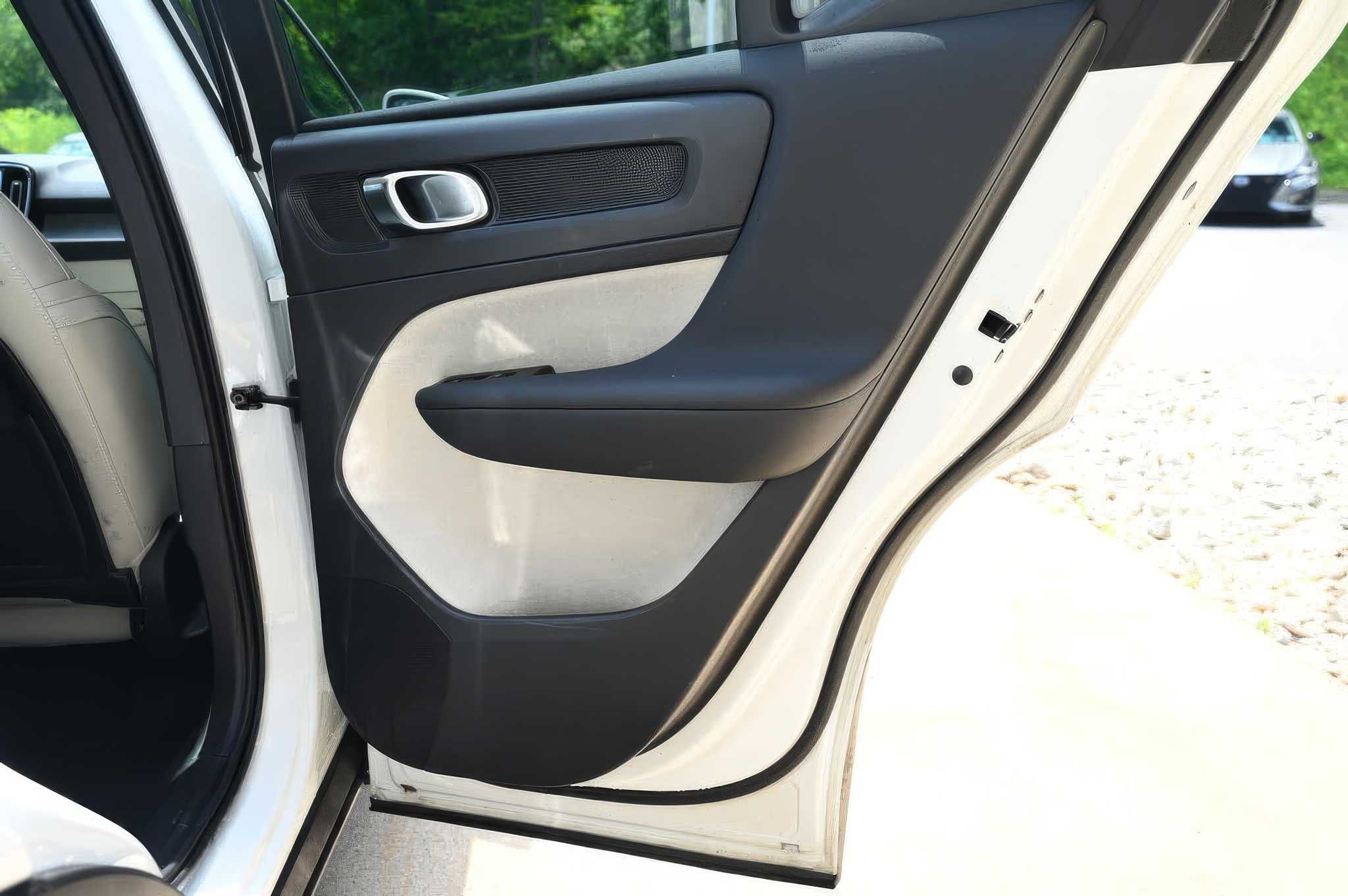 2021 Volvo XC40 T4 Inscription