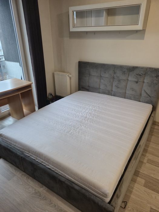 Łóżko ze schowkiem, z materacem
Na sprzedaż oferuję