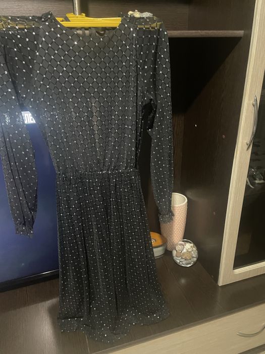 Вечірня сукня …..