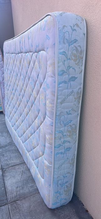 Colchao 183x133 limpo