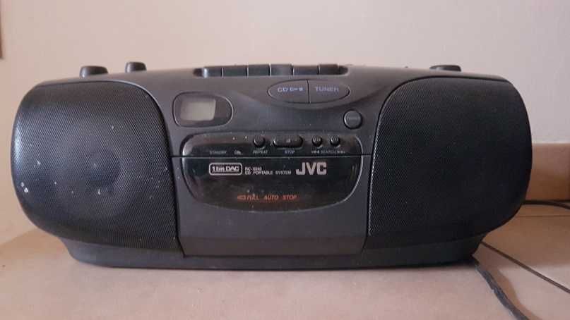 Radiomagnetofon JVC CD