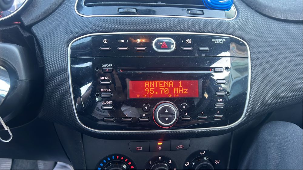 Radio fiat punto original