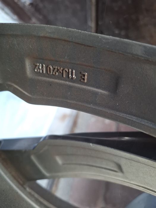 Alufelgi z oponami Bmw X5 X6 5x120 J11 R20