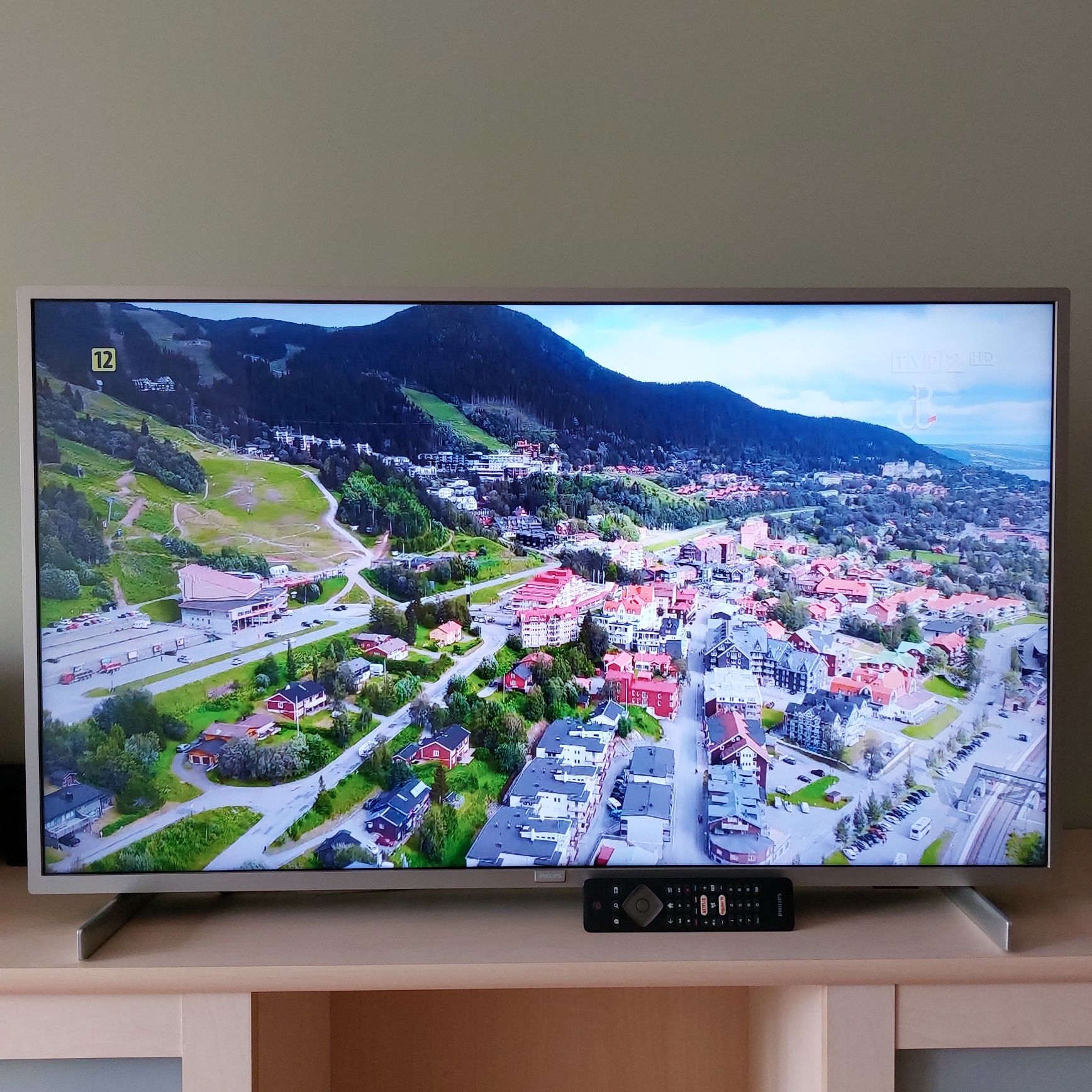Sprzedam telewizor Philips LED43 na gwarancji do marzec 2026r.