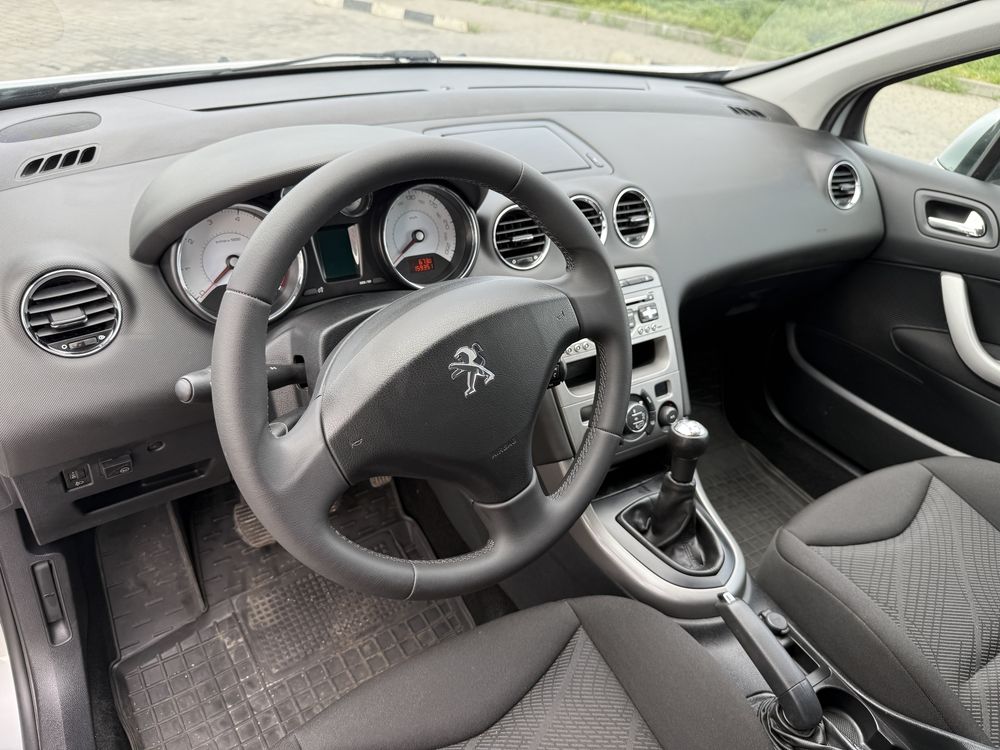 Peugeot 308 sw (2012)