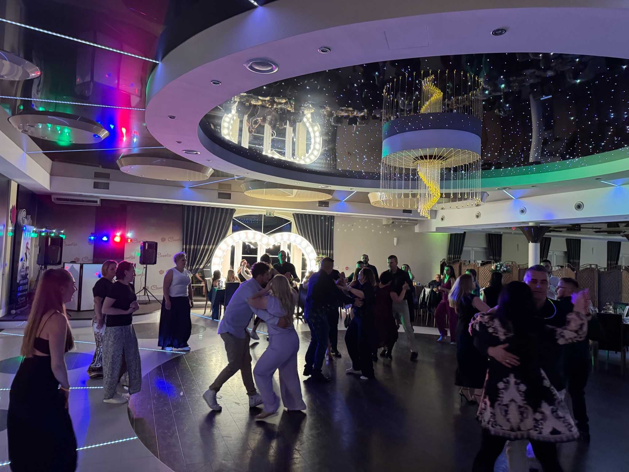 DJ WODZIREJ na Wesele Osiemnastkę imprezę 18 oprawa muzyczna zespół