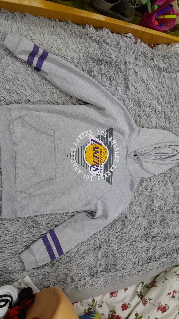 Szara bluza Lakers s 36 Cena ostateczna 140 zł