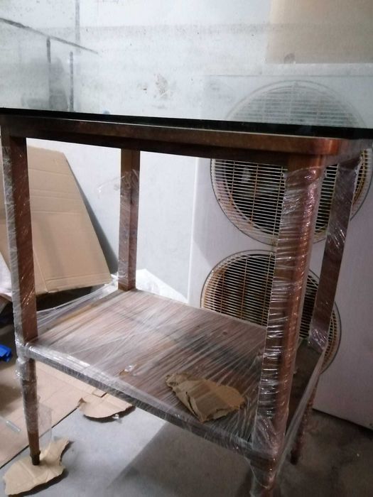 Mesa de apoio alta em madeira