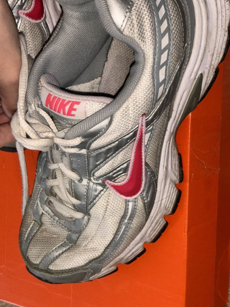 nike initiator różowe