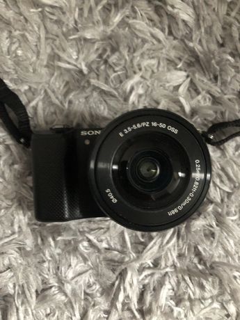 Sony A5000 Czarny + 16-50mm aparat fotograficzny