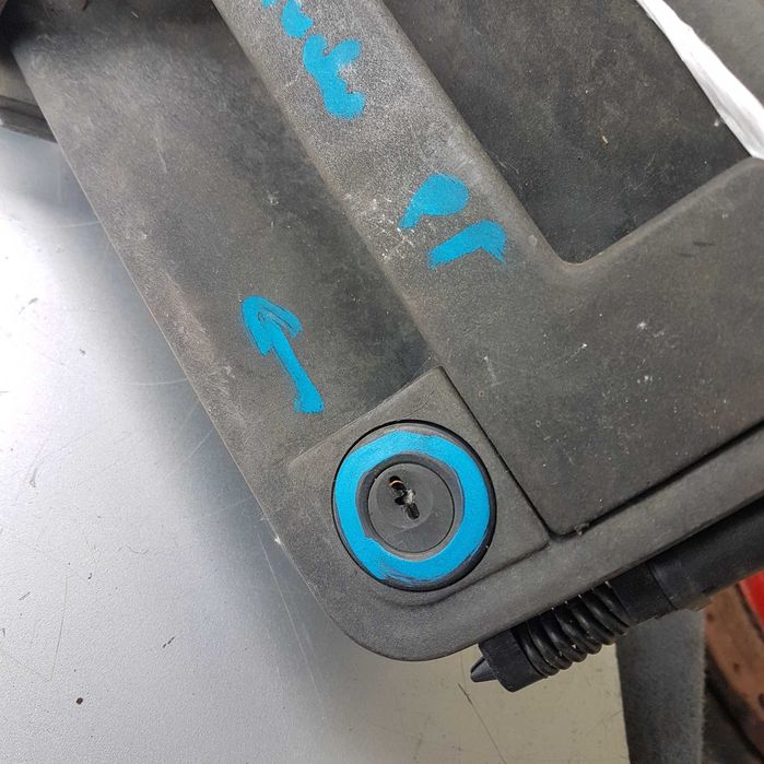 klamka korek stacyjka kluczyk z drzwi scudo jumper expert I 99r