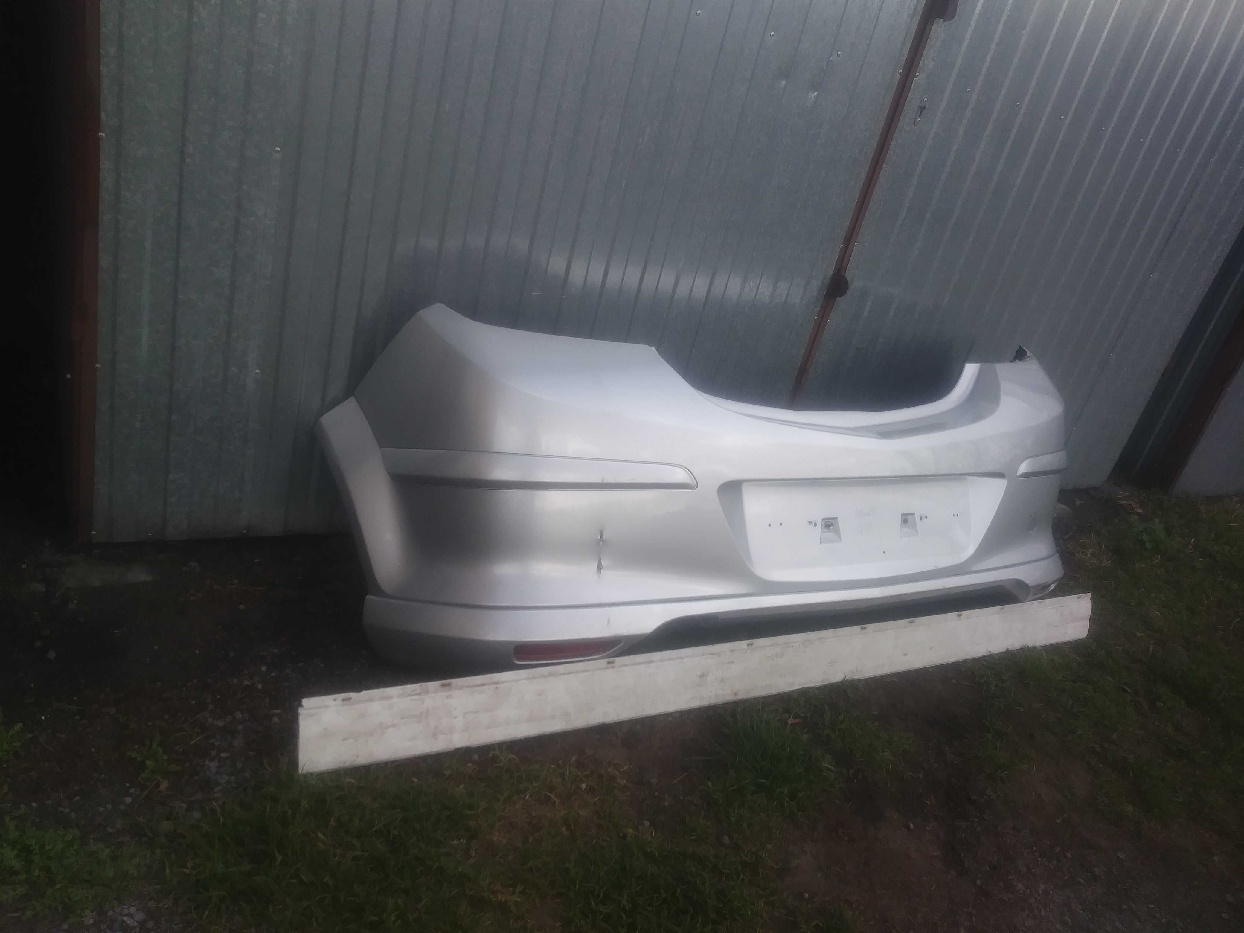 Opel Astra H GTC 3-drzwi Zderzak Tył tylny srebrny Z157