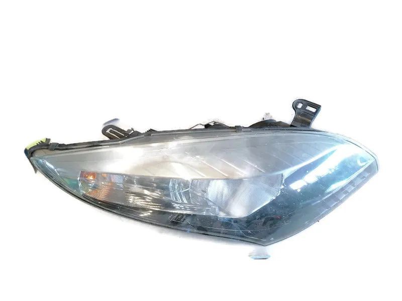 RENAULT MEGANE III 13r LAMPA PRAWY PRZÓD 260101010R