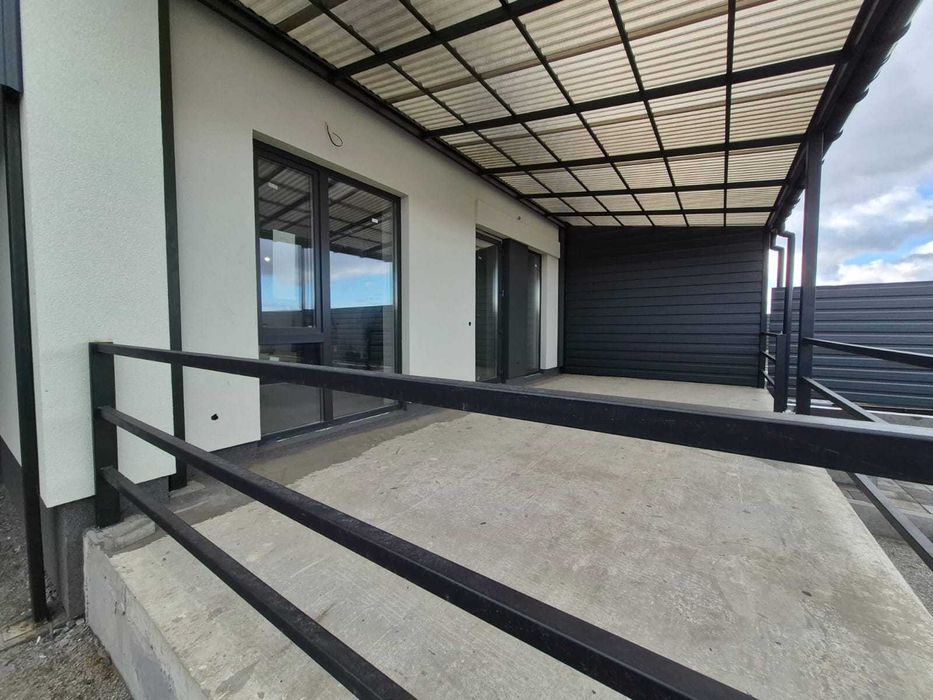 Таунхауз поруч з парком Олександрія