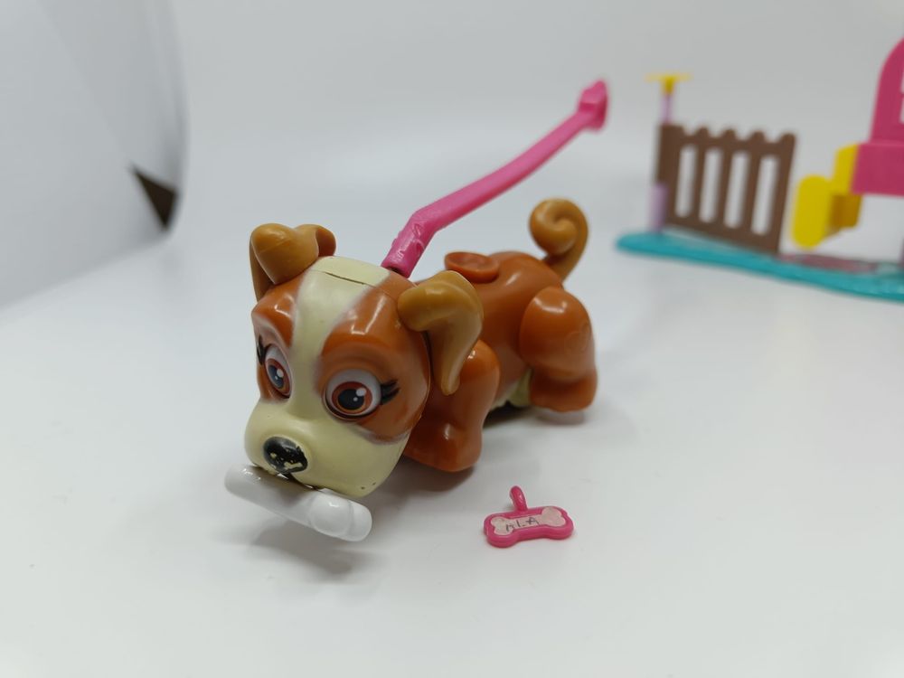 Pet Parade piesek z skrzynką na listy