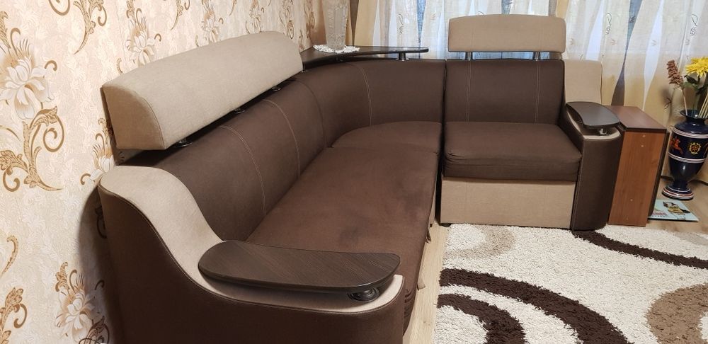 Продаж диван у гарному стані