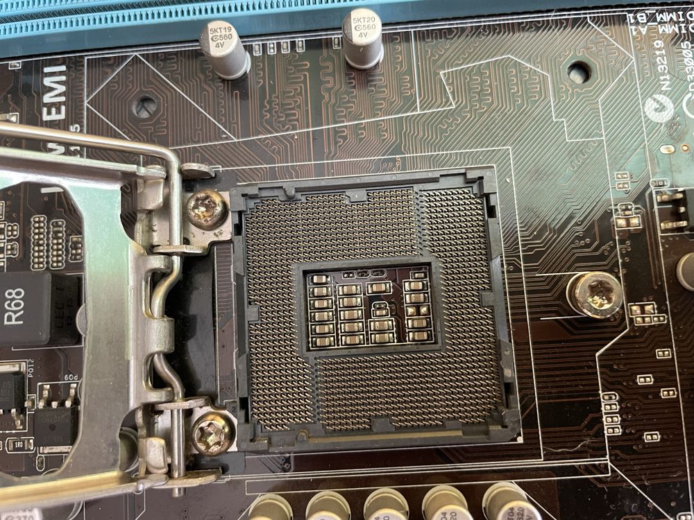 Материнська плата asus H61M-E