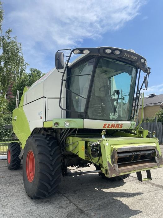 Комбайн Claas Tucano 440