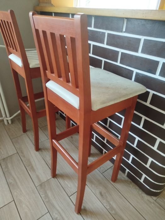 Krzesla hokery do renowacji