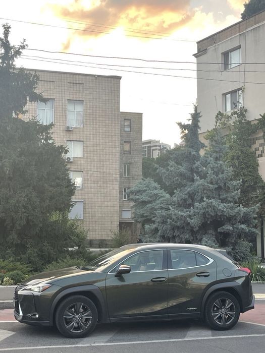 Lexus UX 2020 официал