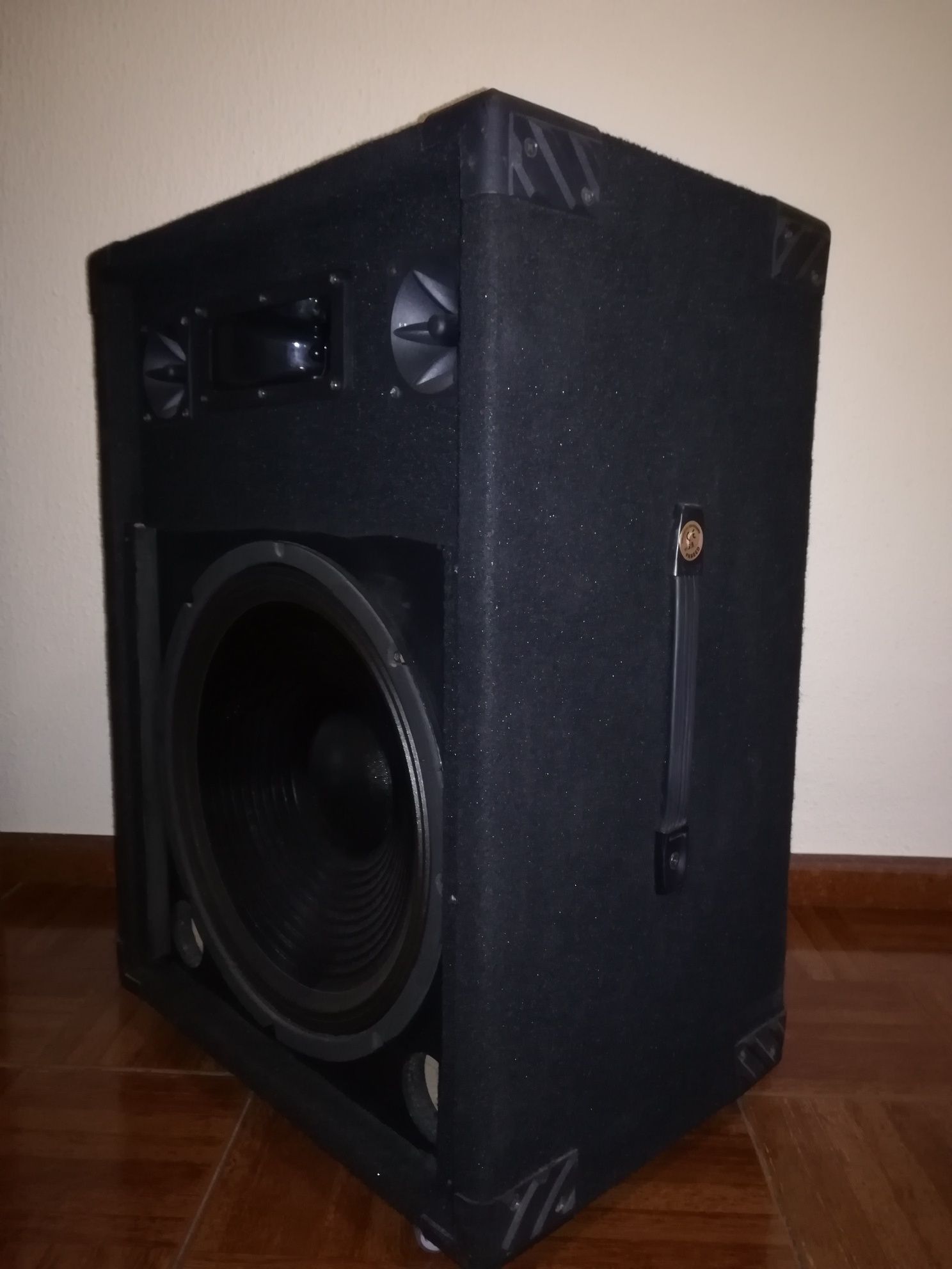 Coluna som 200 Watt 3 vias