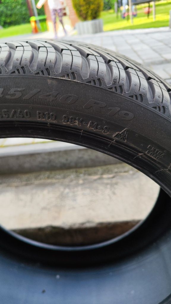 Opony wielosezonowe 245/40 r19 Pirelli kpl.