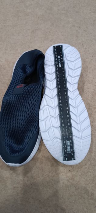 Чоловічі кросівки