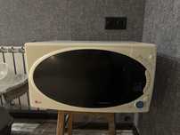 Мікрохвильова піч LG MS-2652T