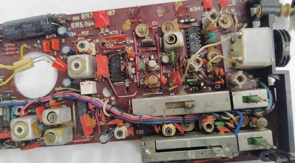 Плата с радиодеталями