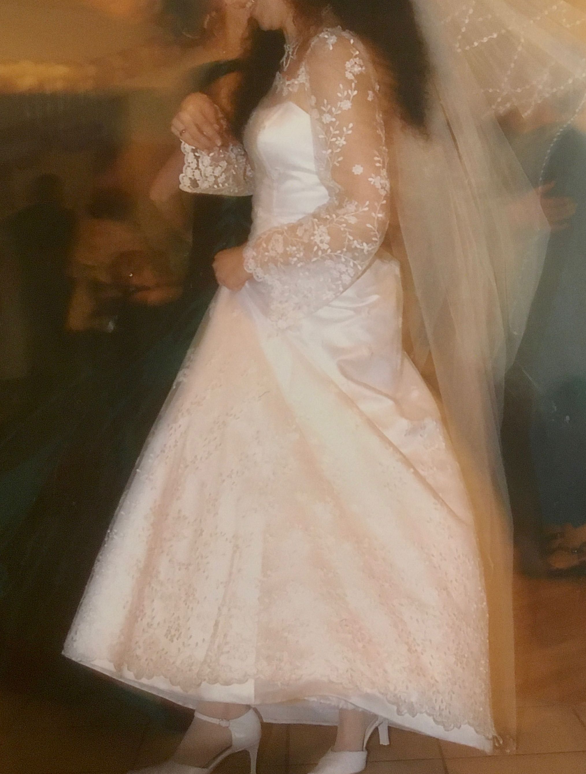 Suknia ślubna od szczęśliwej mężatki 36 38 koronka satyna halka welon