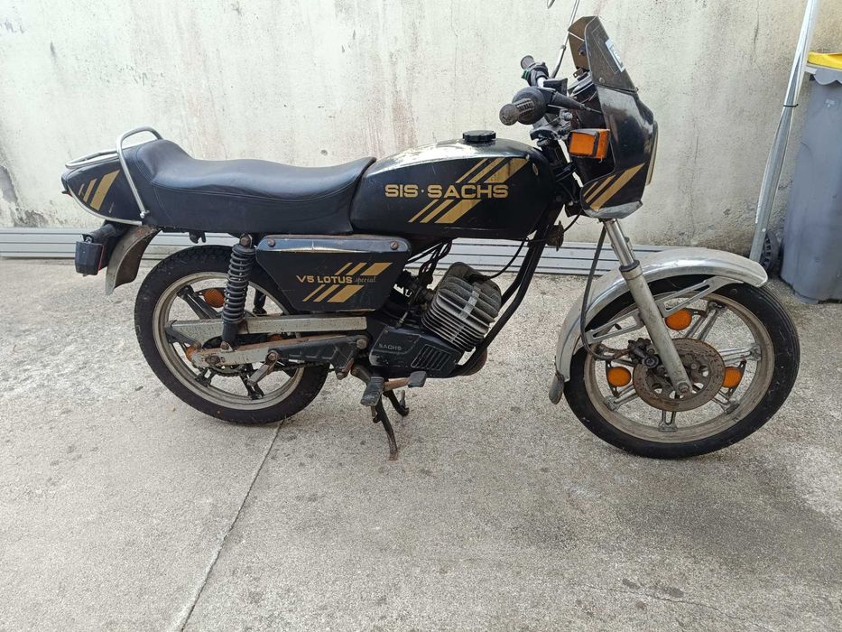 2 Motorizada Sachs Lotus e Macal M70