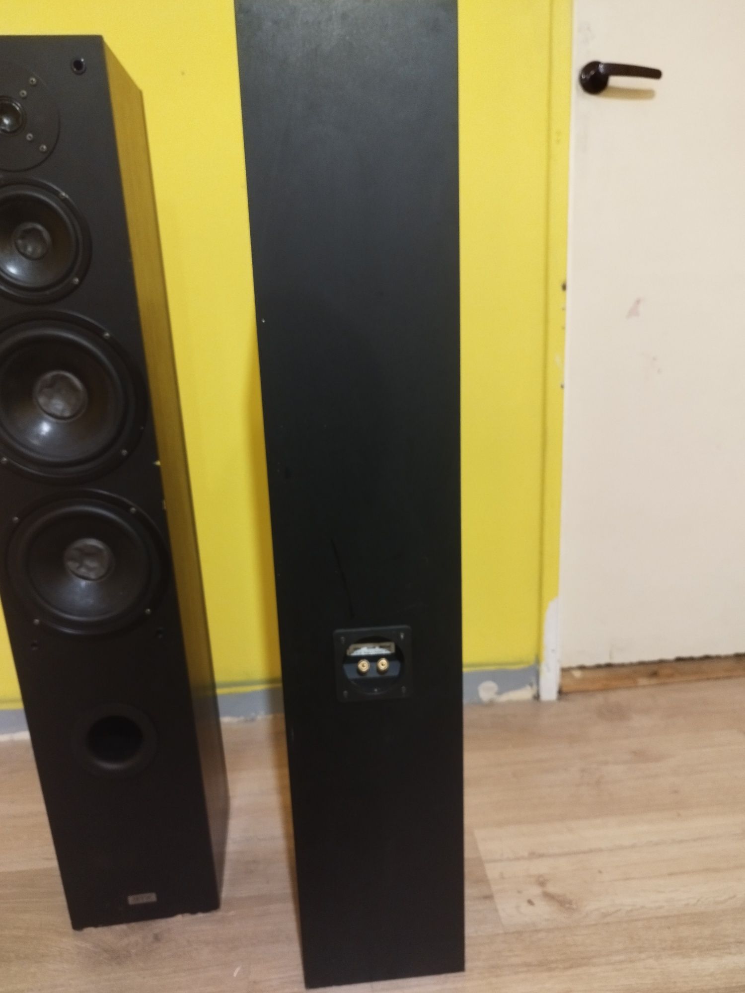 Kolumny STX F-200