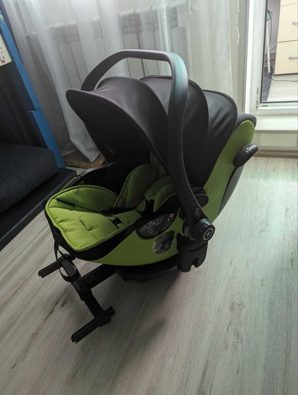 Автокрісло Kiddy Evoluna i-Size 2 + база izofix для кріплення в авто