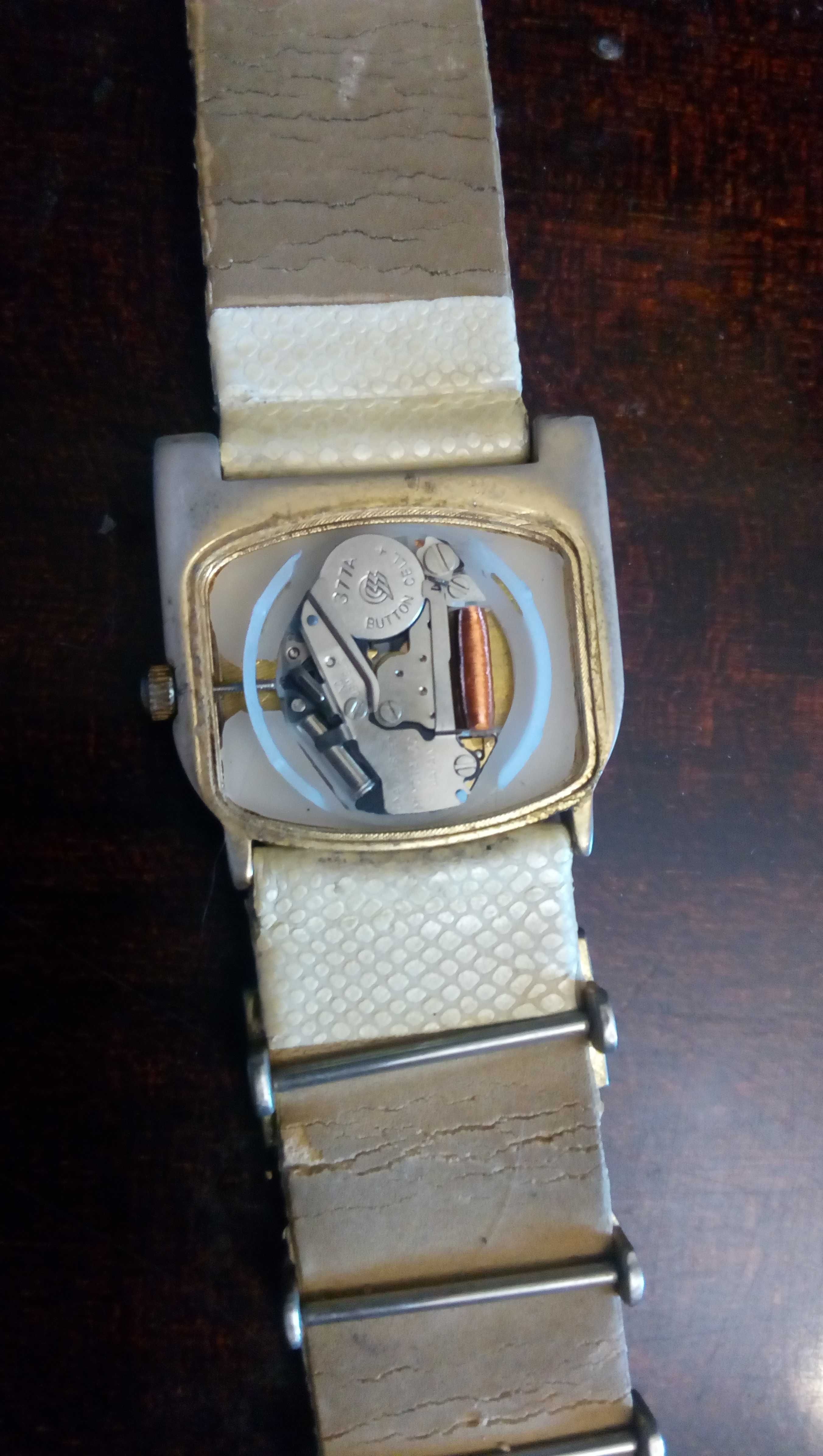 Наручные женские часы Fancy QUARTZ japan moyt (оригинал)