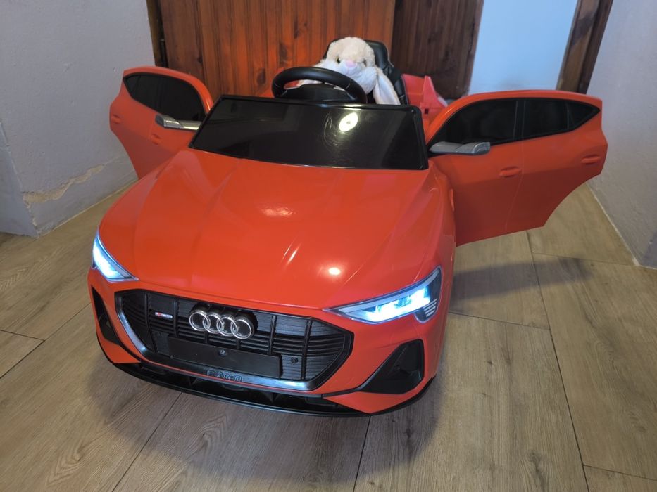 Audi e-tron na akumulator