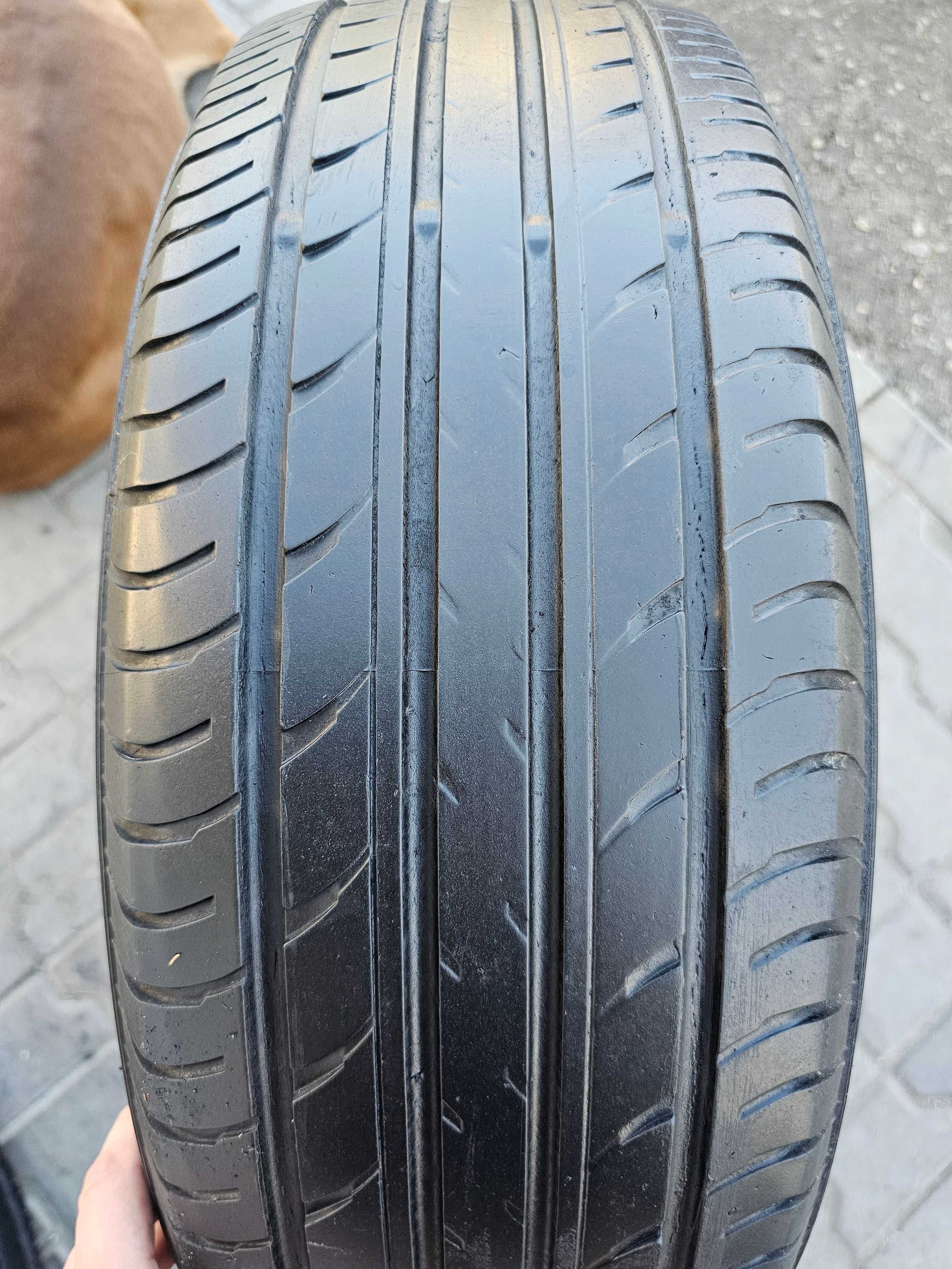 Lato Yokohama 225/65 R17 5mm