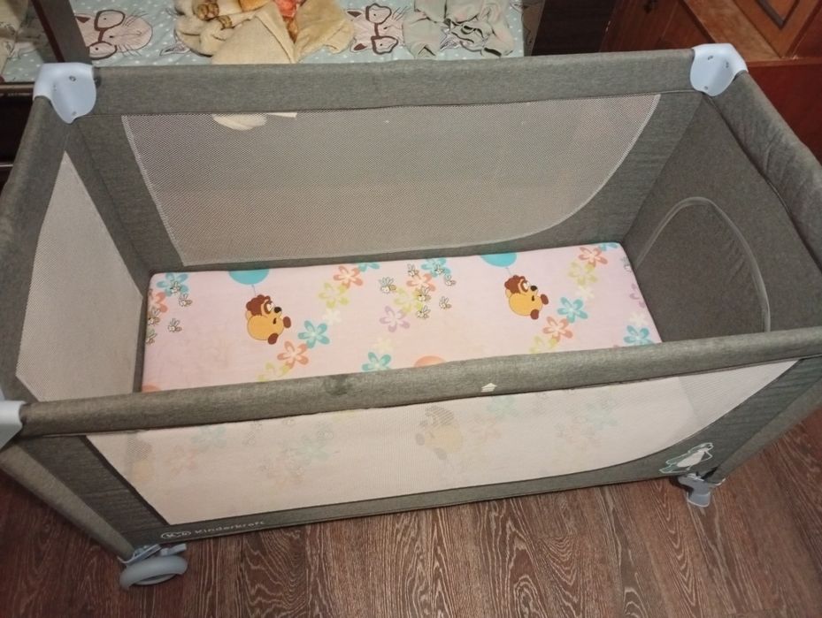 Продам кровать манеж