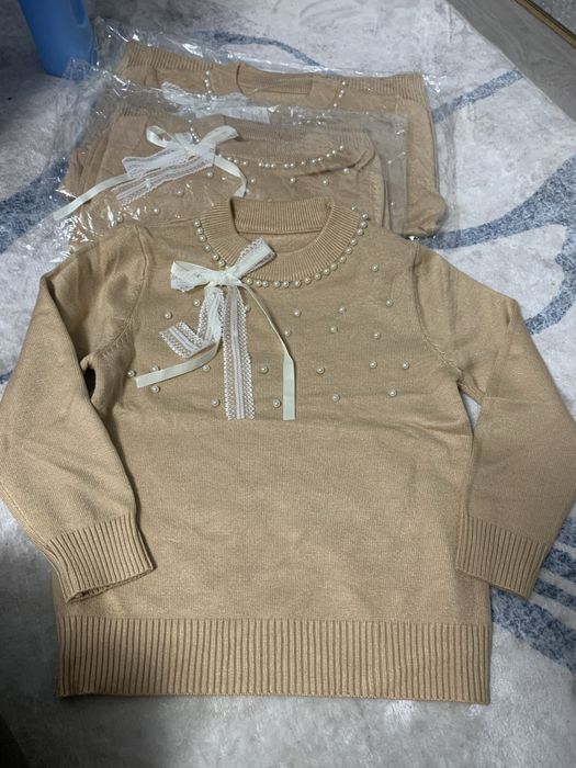 Одежа дитяча.Костюми.кофти,лосіни.Продам все оптом по гарній ціні.