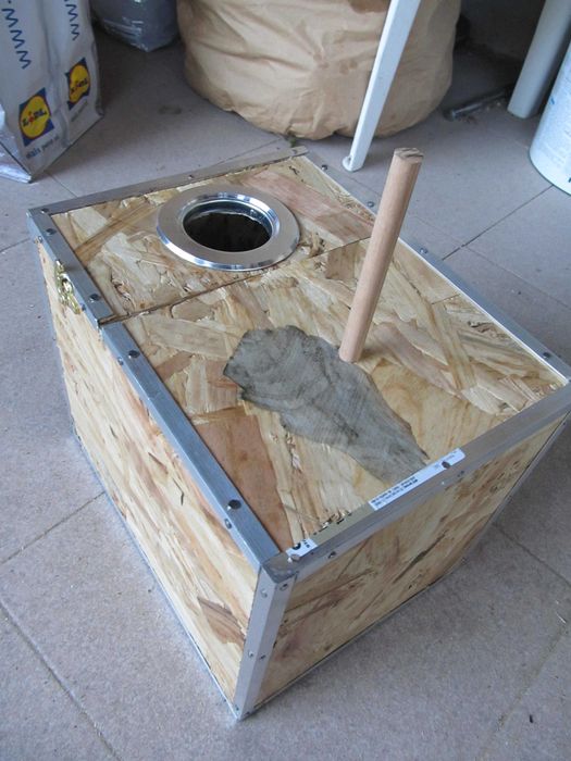 Ninhos em madeira, ou aglomerado com ou sem proteção